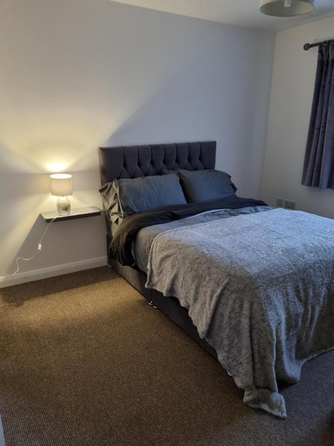 Modern 3 Bedroom Semi Detached Home リマバディ エクステリア 写真