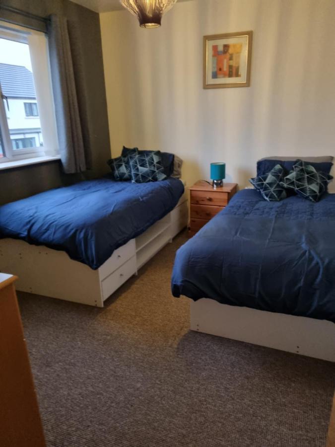 Modern 3 Bedroom Semi Detached Home リマバディ エクステリア 写真